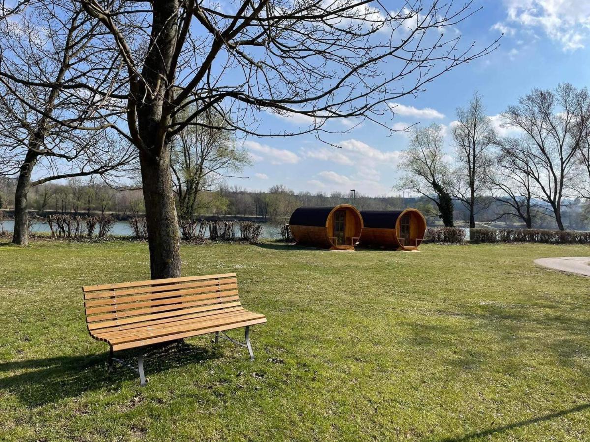 Donaucamping Emmersdorf امرسدورف ان دير دو المظهر الخارجي الصورة